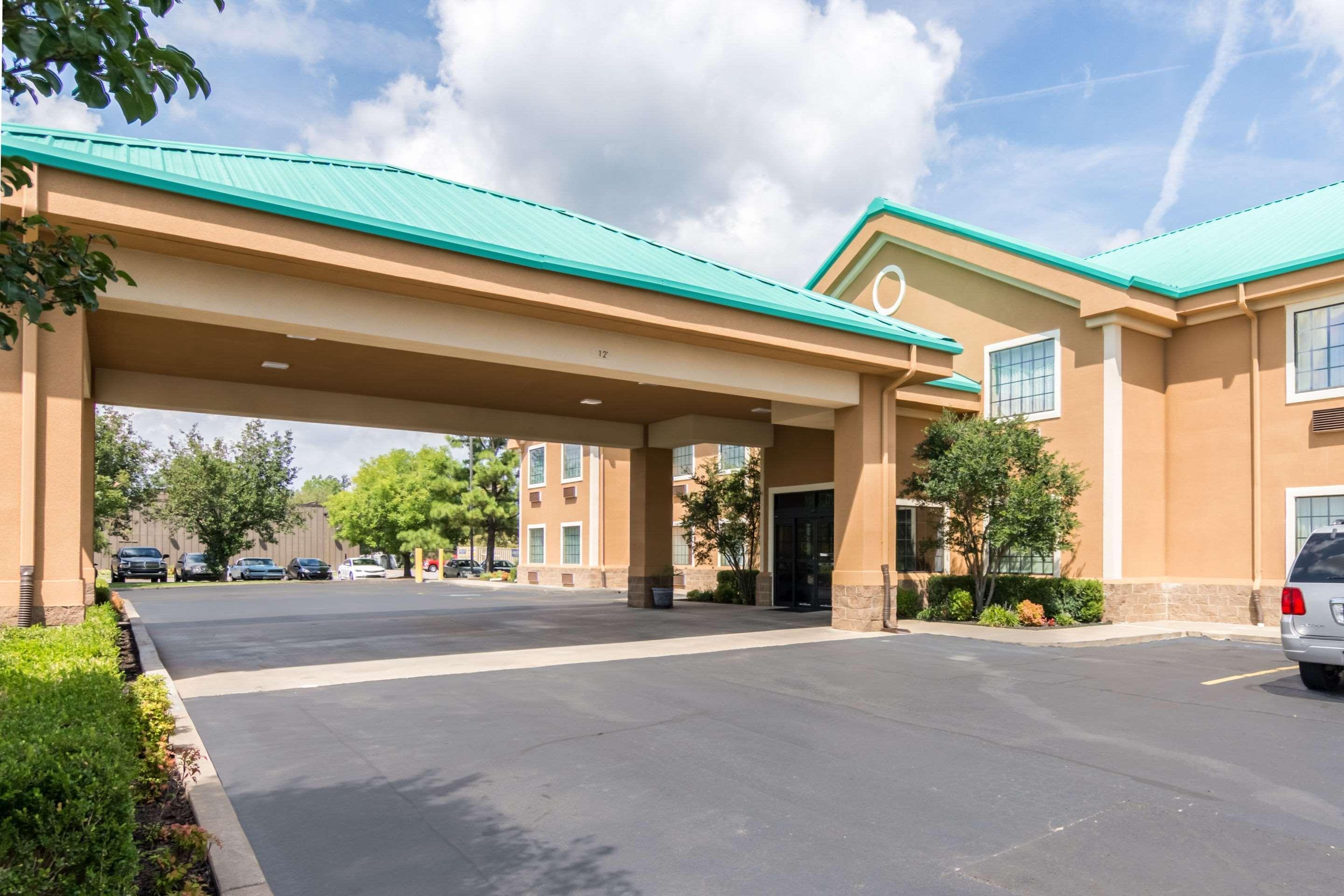 Quality Inn & Suites Of Alma - Northeast From Fort Smith Zewnętrze zdjęcie